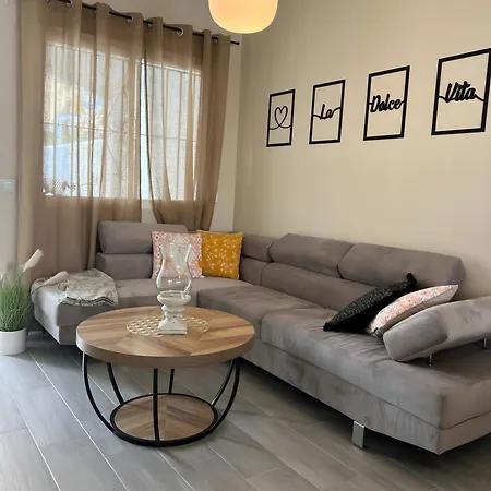 Adosado La Dolce Holiday home